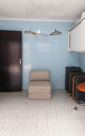 Casa à venda com 218m², 3 quartos e 2 vagas Casa à venda com 218m², 3 quartos e 2 vagasÁrea de Serviço