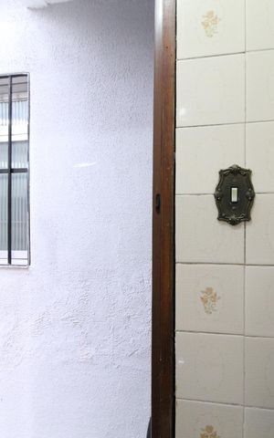 Casa à venda com 218m², 3 quartos e 2 vagas Casa à venda com 218m², 3 quartos e 2 vagasLavabo