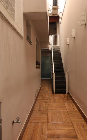 Casa à venda com 230m², 3 quartos e 3 vagasCorredor externo