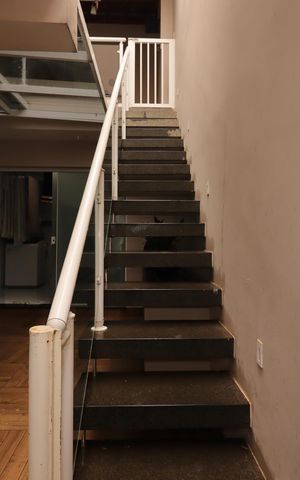 Casa à venda com 230m², 3 quartos e 3 vagasEscada externa