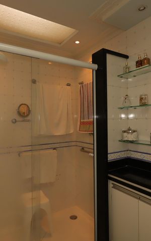 Casa à venda com 230m², 3 quartos e 3 vagasBanheiro Social