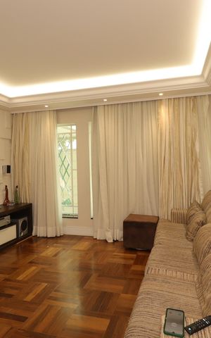 Casa à venda com 230m², 3 quartos e 3 vagasSala