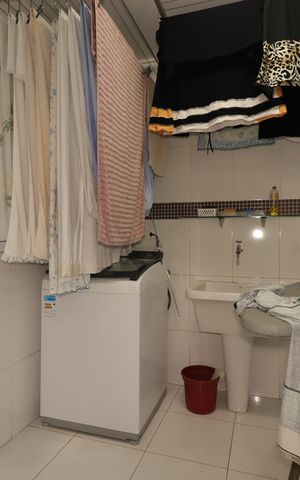 Casa à venda com 230m², 3 quartos e 3 vagasÁrea de Serviço