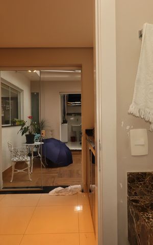 Casa à venda com 230m², 3 quartos e 3 vagasLavabo