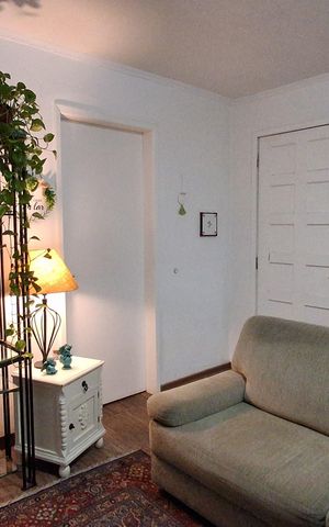 Casa à venda com 98m², 3 quartos e 4 vagas Casa à venda com 98m², 3 quartos e 4 vagasSala