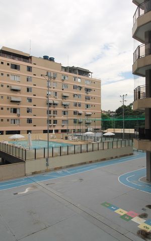 Apartamento à venda com 180m², 4 quartos e 2 vagasSuíte 2 - Varanda