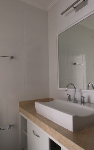 Apartamento à venda com 180m², 4 quartos e 2 vagasBanheiro da suíte 2