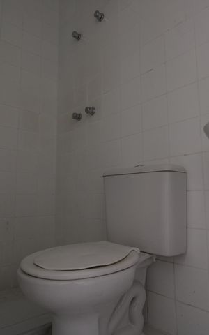Apartamento à venda com 180m², 4 quartos e 2 vagasÁrea de serviço - Banheiro