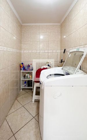 Casa à venda com 187m², 3 quartos e 2 vagas Casa à venda com 187m², 3 quartos e 2 vagasÁrea de serviço