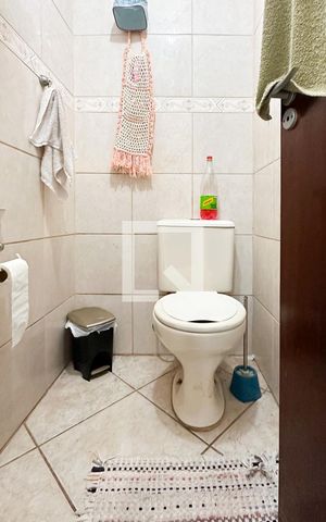 Casa à venda com 187m², 3 quartos e 2 vagas Casa à venda com 187m², 3 quartos e 2 vagasBanheiro
