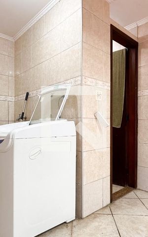 Casa à venda com 187m², 3 quartos e 2 vagas Casa à venda com 187m², 3 quartos e 2 vagasÁrea de serviço