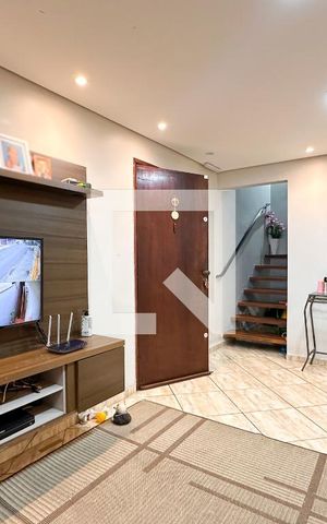 Casa à venda com 187m², 3 quartos e 2 vagas Casa à venda com 187m², 3 quartos e 2 vagasSala
