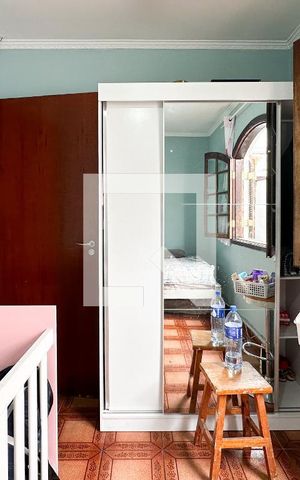 Casa à venda com 187m², 3 quartos e 2 vagas Casa à venda com 187m², 3 quartos e 2 vagasQuarto