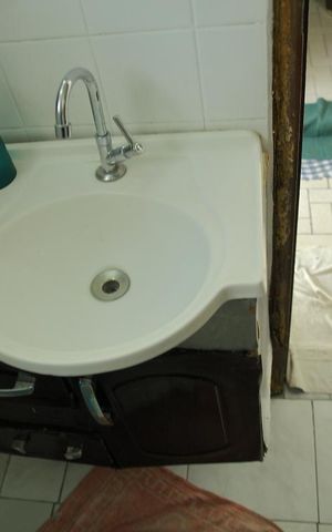 Casa à venda com 220m², 3 quartos e 2 vagasBanheiro 