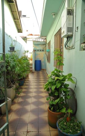 Casa à venda com 220m², 3 quartos e 2 vagasQuintal  lateral 