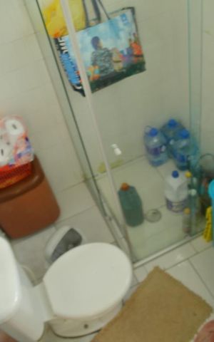 Casa à venda com 220m², 3 quartos e 2 vagasBanheiro 