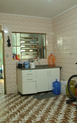 Casa à venda com 220m², 3 quartos e 2 vagasCozinha 