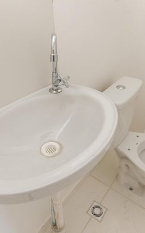 Apartamento para alugar com 28m², 2 quartos e sem vaga Apartamento para alugar com 28m², 2 quartos e sem vagaBanheiro