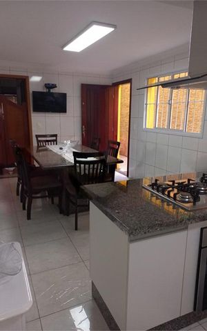 Casa à venda com 135m², 3 quartos e 2 vagas