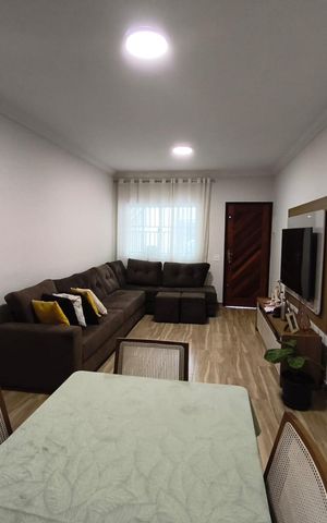 Casa à venda com 125m², 3 quartos e 2 vagas Casa à venda com 125m², 3 quartos e 2 vagasSala