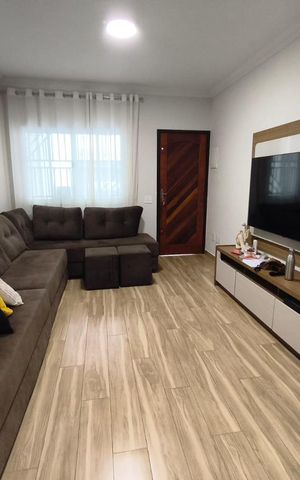 Casa à venda com 125m², 3 quartos e 2 vagas Casa à venda com 125m², 3 quartos e 2 vagasSala