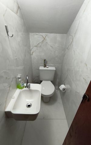 Casa à venda com 125m², 3 quartos e 2 vagas Casa à venda com 125m², 3 quartos e 2 vagasLavabo