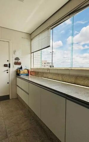 Apartamento para alugar com 190m², 4 quartos e 4 vagas
