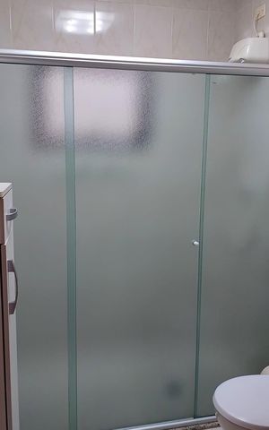 Casa à venda com 160m², 3 quartos e 4 vagas Casa à venda com 160m², 3 quartos e 4 vagasBanheiro