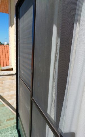Casa à venda com 160m², 3 quartos e 4 vagas Casa à venda com 160m², 3 quartos e 4 vagasVaranda