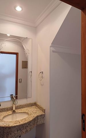 Casa à venda com 160m², 3 quartos e 4 vagas Casa à venda com 160m², 3 quartos e 4 vagasBanheiro