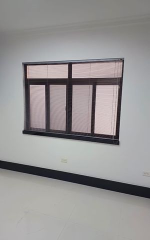 Casa à venda com 160m², 3 quartos e 4 vagas Casa à venda com 160m², 3 quartos e 4 vagasSala