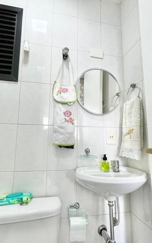 Apartamento à venda com 126m², 3 quartos e 2 vagas Apartamento à venda com 126m², 3 quartos e 2 vagasBanheiro de serviço