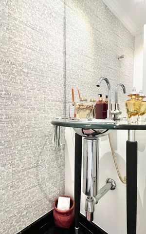 Apartamento à venda com 126m², 3 quartos e 2 vagas Apartamento à venda com 126m², 3 quartos e 2 vagasLavabo