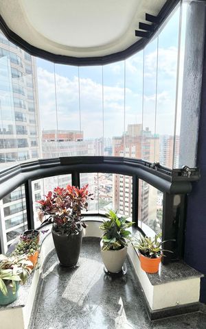 Apartamento à venda com 126m², 3 quartos e 2 vagas Apartamento à venda com 126m², 3 quartos e 2 vagasVaranda da Sala