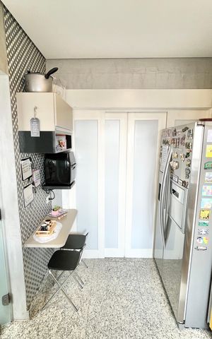 Apartamento à venda com 126m², 3 quartos e 2 vagas Apartamento à venda com 126m², 3 quartos e 2 vagasCozinha