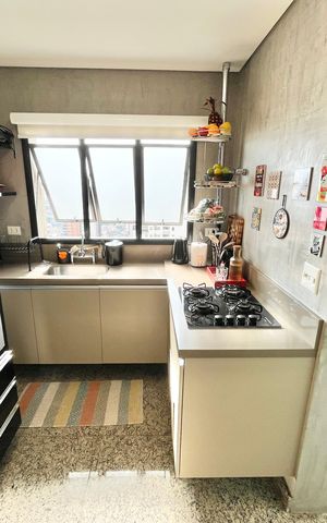 Apartamento à venda com 126m², 3 quartos e 2 vagas Apartamento à venda com 126m², 3 quartos e 2 vagasCozinha