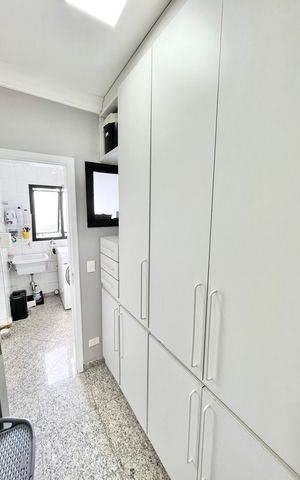 Apartamento à venda com 126m², 3 quartos e 2 vagas Apartamento à venda com 126m², 3 quartos e 2 vagasDespensa