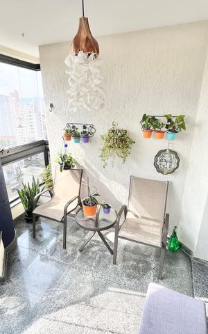 Apartamento à venda com 126m², 3 quartos e 2 vagas Apartamento à venda com 126m², 3 quartos e 2 vagasVaranda da Sala