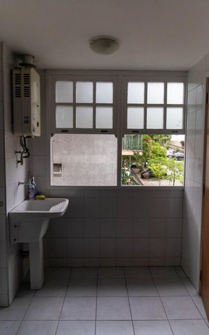 Apartamento à venda com 132m², 3 quartos e 1 vaga Apartamento à venda com 132m², 3 quartos e 1 vagaCozinha e Área de Serviço