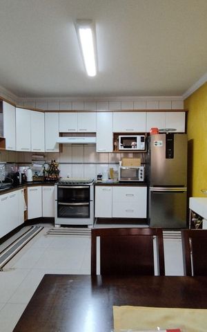 Casa à venda com 175m², 3 quartos e 2 vagasCozinha