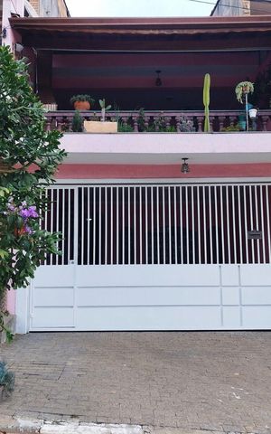 Casa à venda com 175m², 3 quartos e 2 vagasFachada