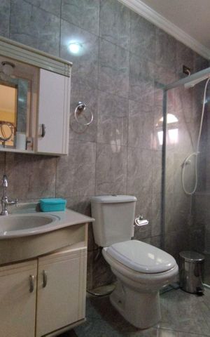 Casa à venda com 175m², 3 quartos e 2 vagasBanheiro