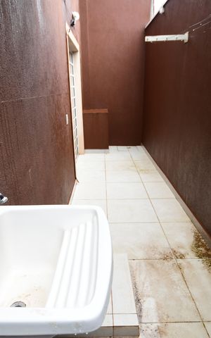 Casa de condomínio à venda com 84m², 2 quartos e 2 vagasÁrea de Serviço