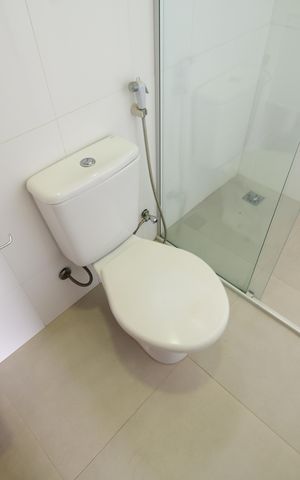 Casa de condomínio à venda com 84m², 2 quartos e 2 vagasBanheiro Suíte