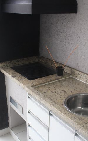 Apartamento para alugar com 75m², 2 quartos e 2 vagasVaranda