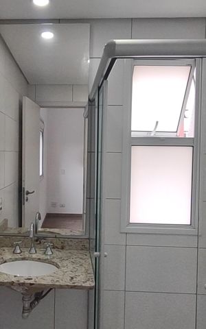 Apartamento para alugar com 75m², 2 quartos e 2 vagas Apartamento para alugar com 75m², 2 quartos e 2 vagasBanheiro da Suíte 2