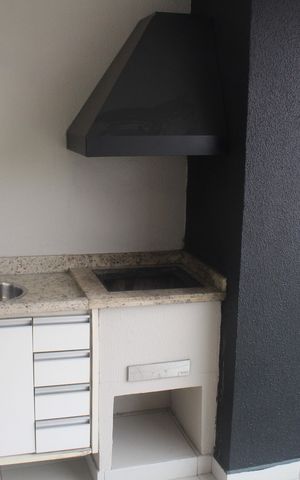 Apartamento para alugar com 75m², 2 quartos e 2 vagasVaranda