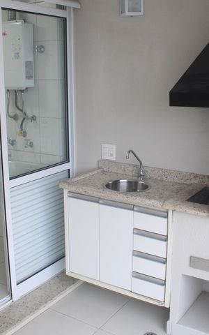 Apartamento para alugar com 75m², 2 quartos e 2 vagasVaranda