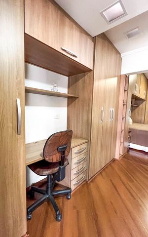 Casa à venda com 324m², 4 quartos e 4 vagas Casa à venda com 324m², 4 quartos e 4 vagasQuarto