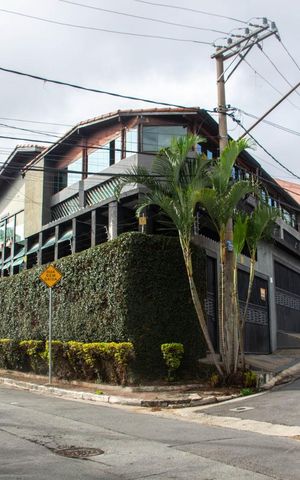 Casa à venda com 324m², 4 quartos e 4 vagas